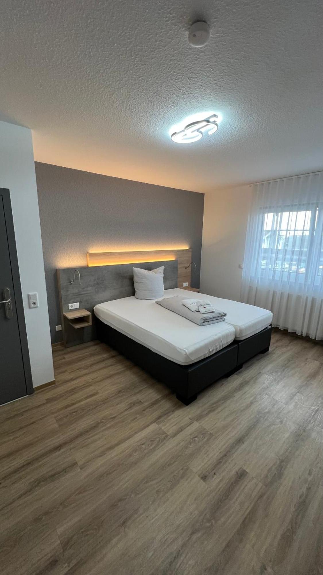 Hotel & Restaurant Am Kirschberg Alten Buseck エクステリア 写真