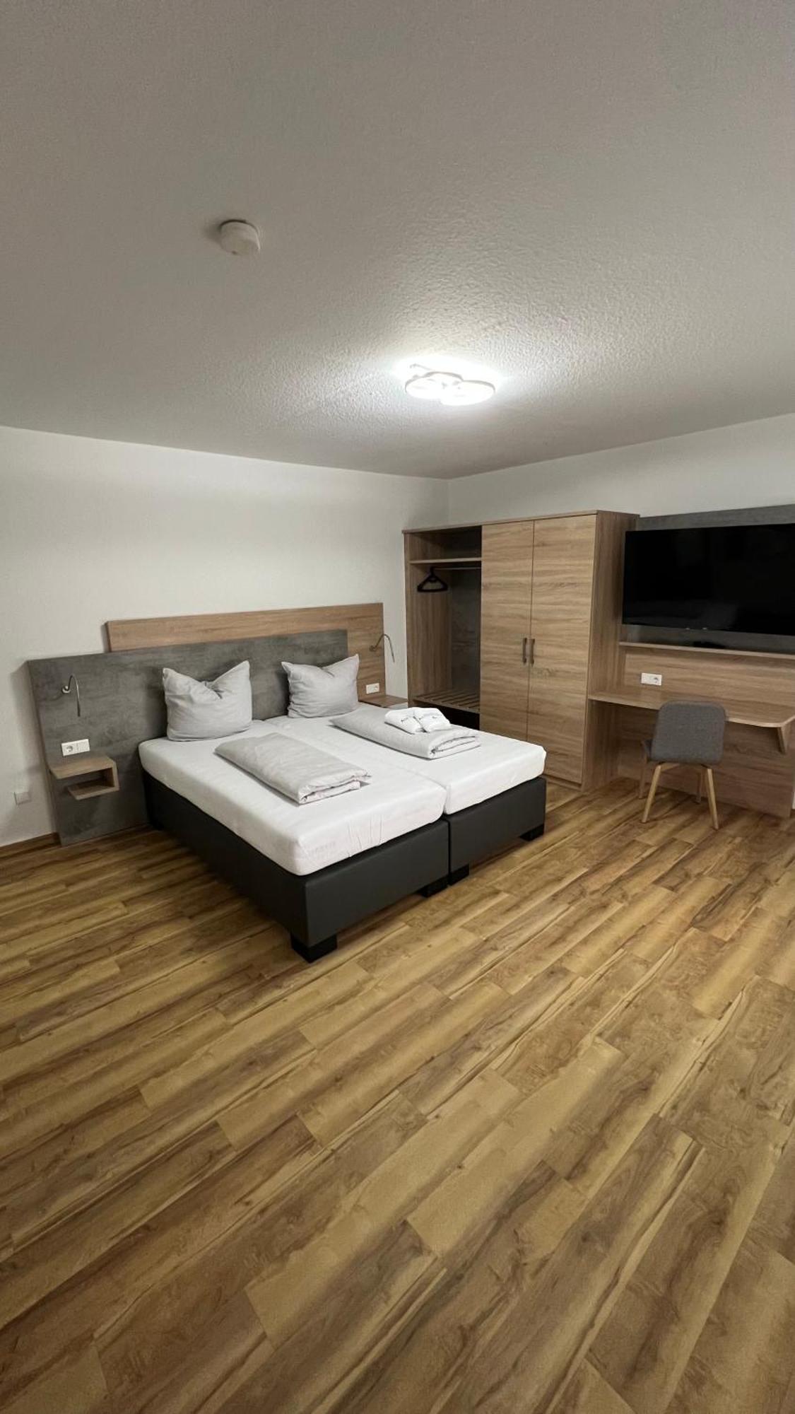 Hotel & Restaurant Am Kirschberg Alten Buseck エクステリア 写真