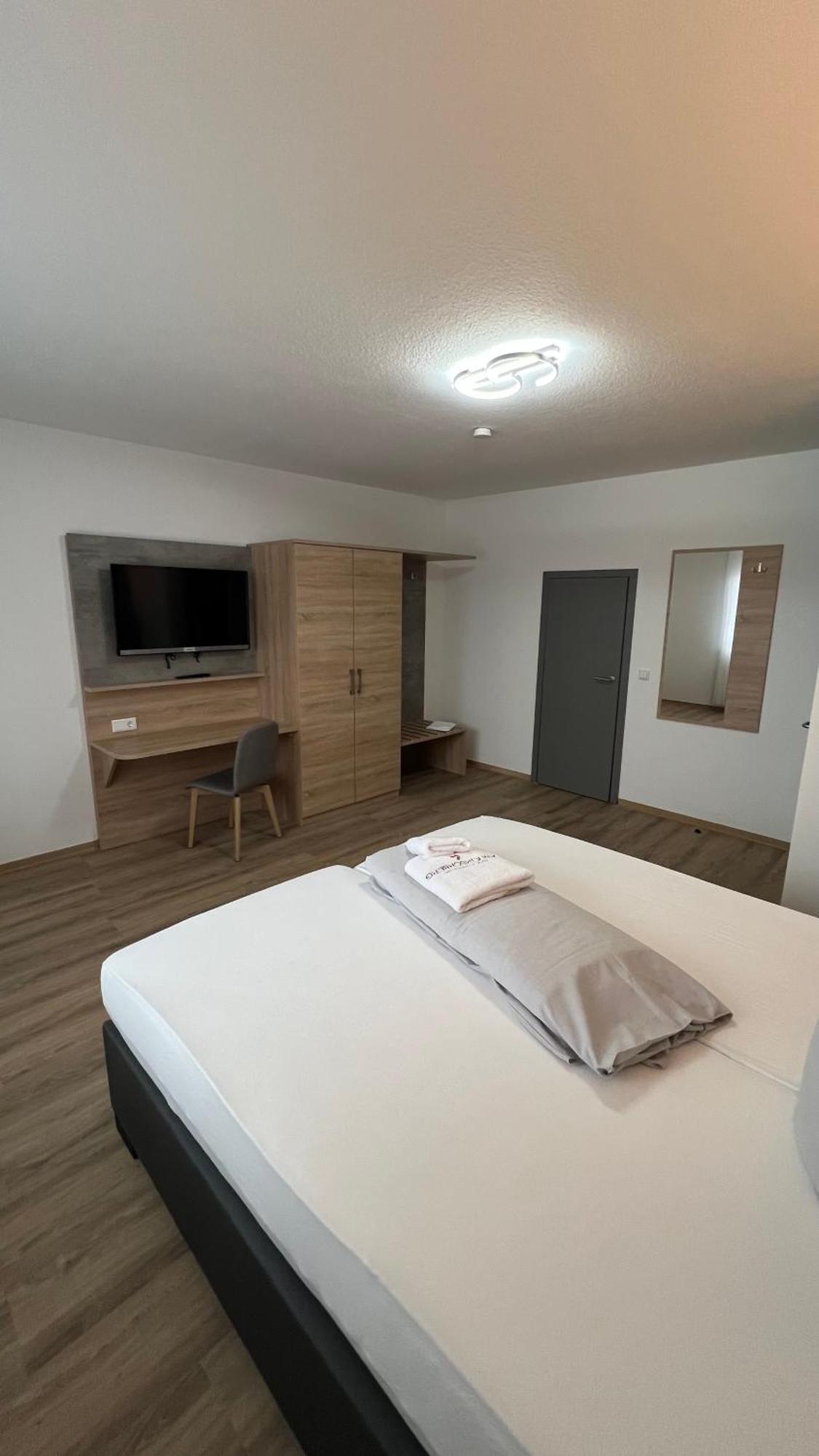 Hotel & Restaurant Am Kirschberg Alten Buseck エクステリア 写真