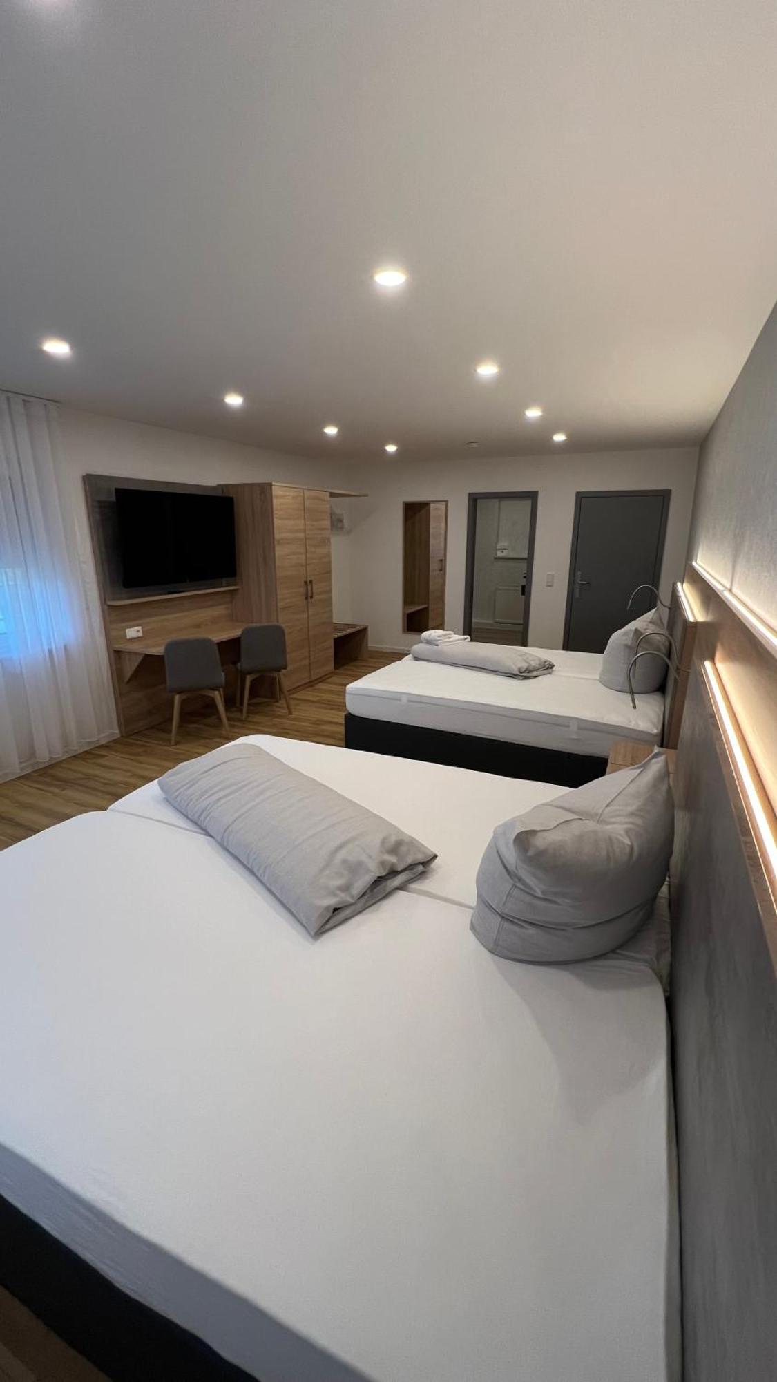 Hotel & Restaurant Am Kirschberg Alten Buseck エクステリア 写真