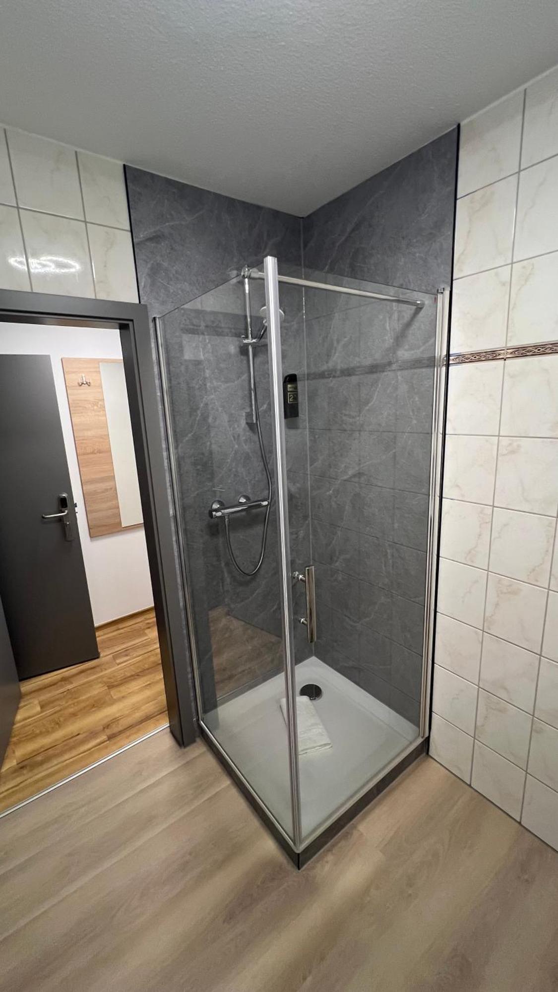 Hotel & Restaurant Am Kirschberg Alten Buseck エクステリア 写真