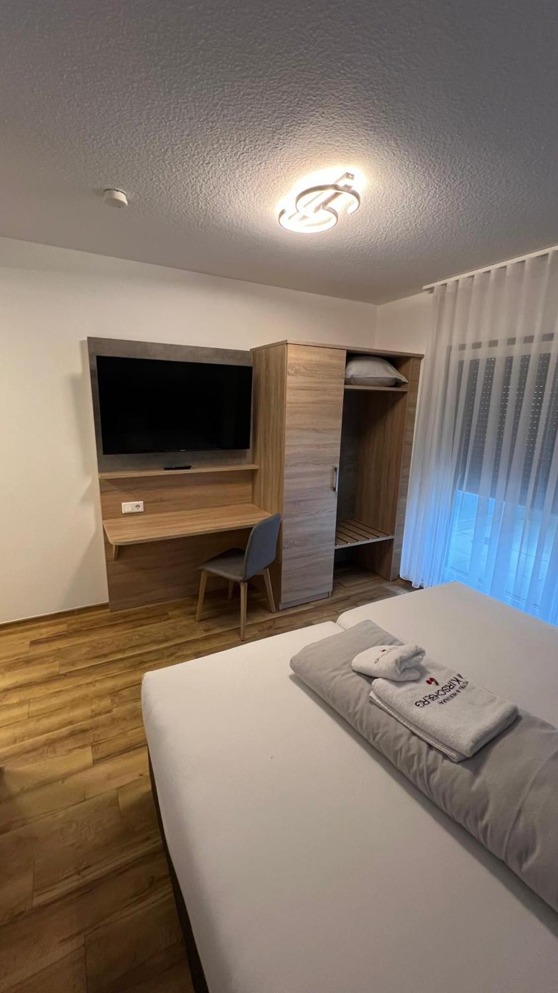 Hotel & Restaurant Am Kirschberg Alten Buseck エクステリア 写真