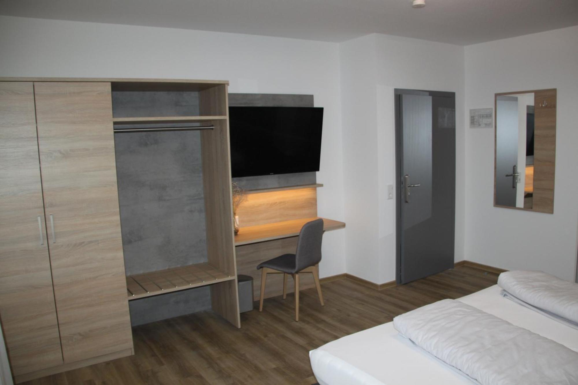 Hotel & Restaurant Am Kirschberg Alten Buseck エクステリア 写真