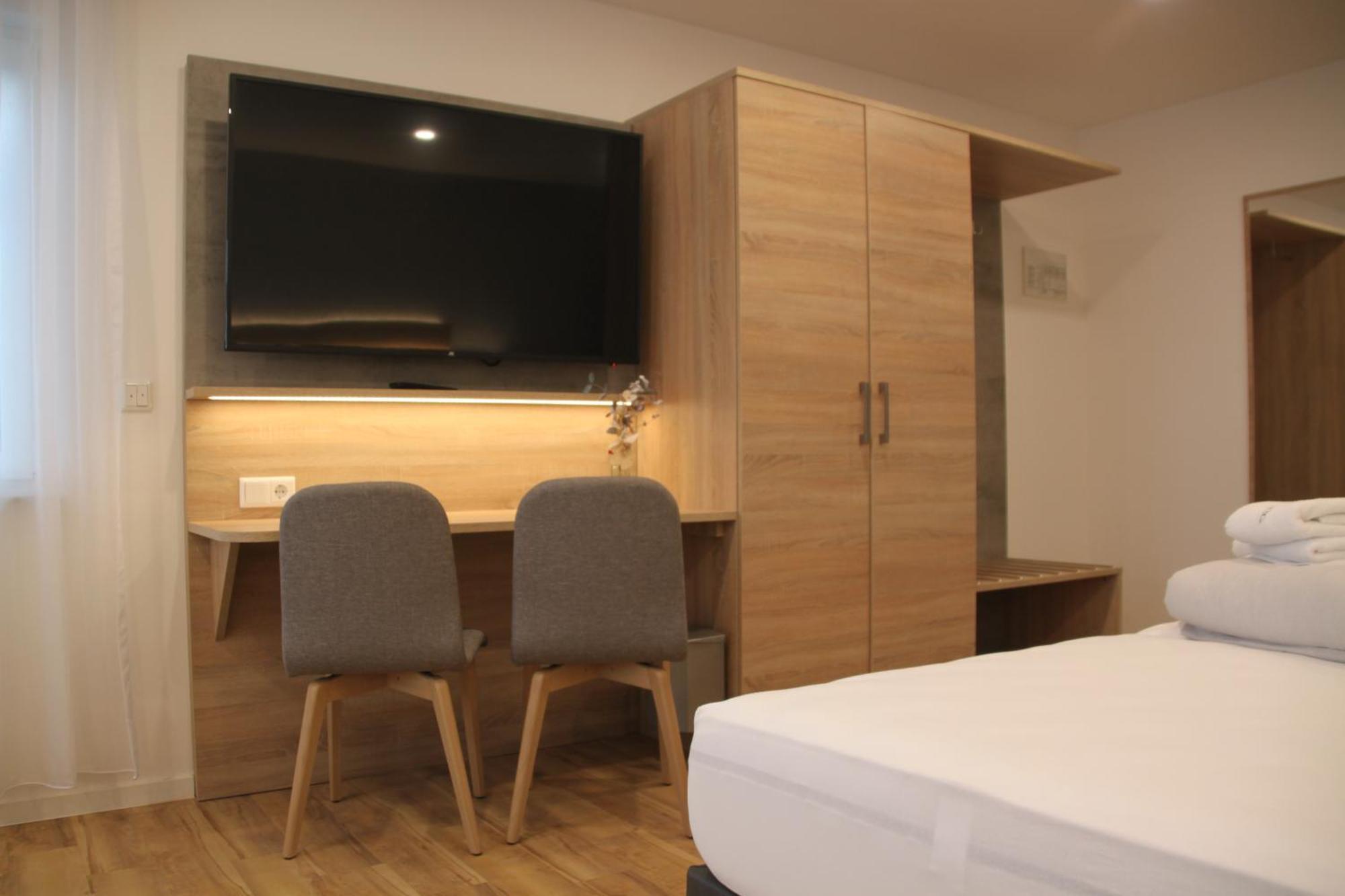 Hotel & Restaurant Am Kirschberg Alten Buseck エクステリア 写真