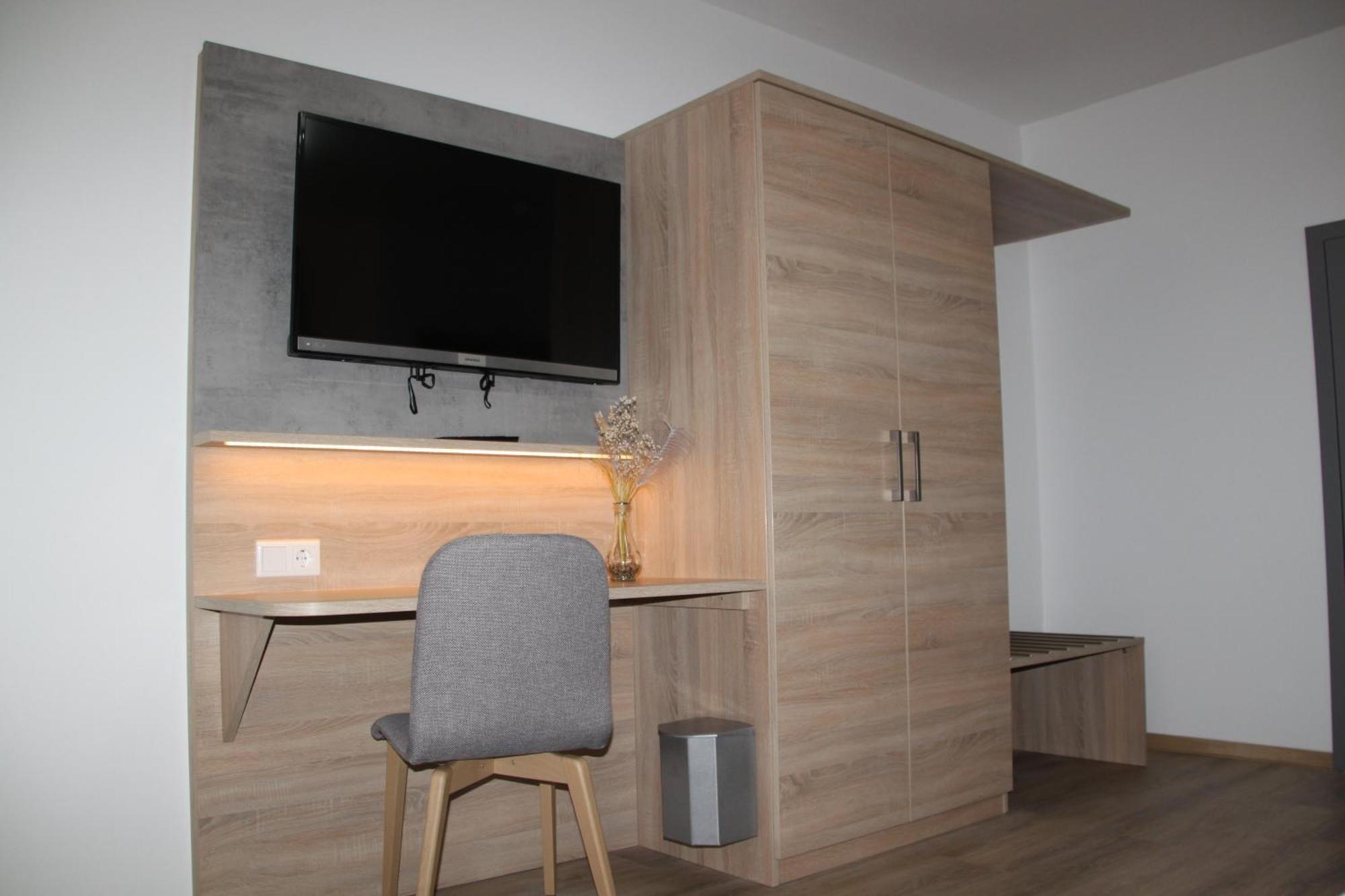 Hotel & Restaurant Am Kirschberg Alten Buseck エクステリア 写真