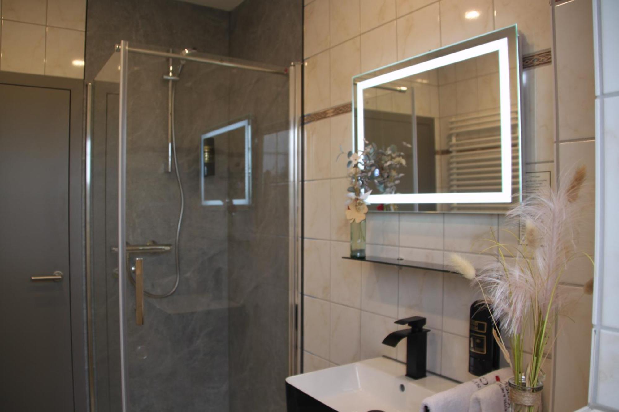 Hotel & Restaurant Am Kirschberg Alten Buseck エクステリア 写真