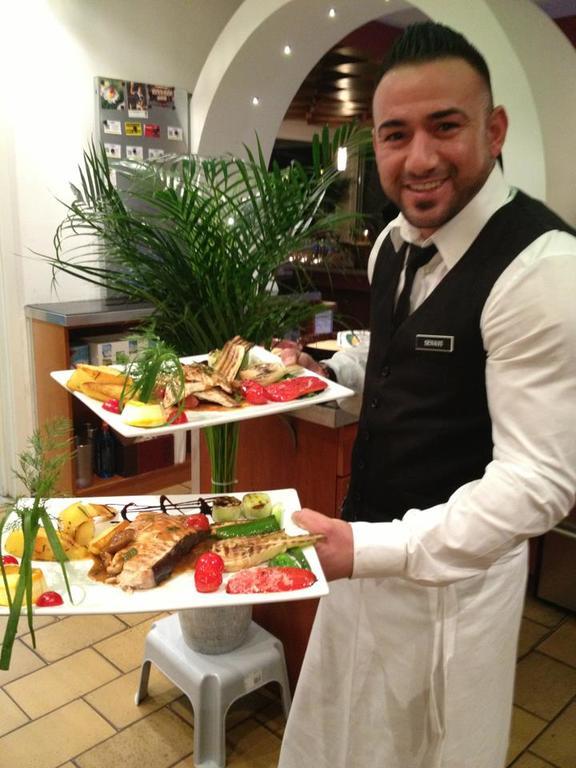 Hotel & Restaurant Am Kirschberg Alten Buseck エクステリア 写真